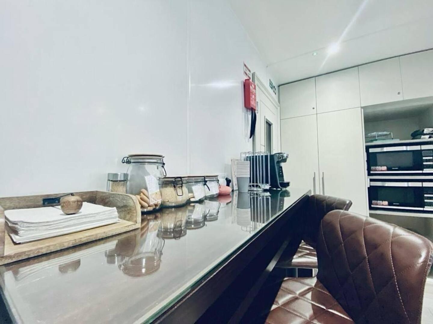 Apt 12 Luxury Living Chic Studio Steps From Beach 布赖顿 外观 照片