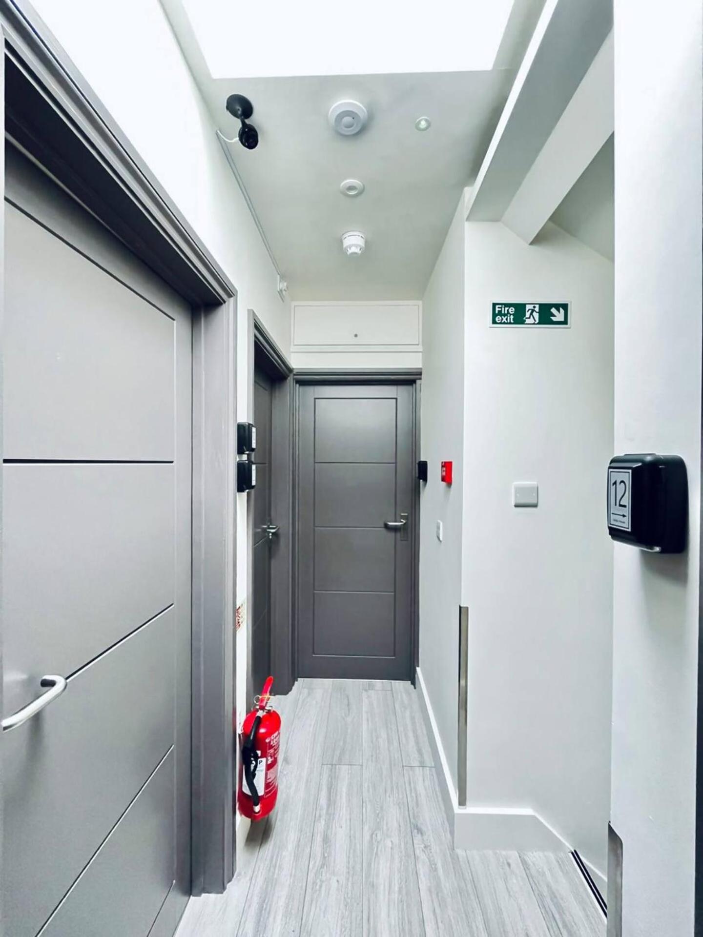 Apt 12 Luxury Living Chic Studio Steps From Beach 布赖顿 外观 照片