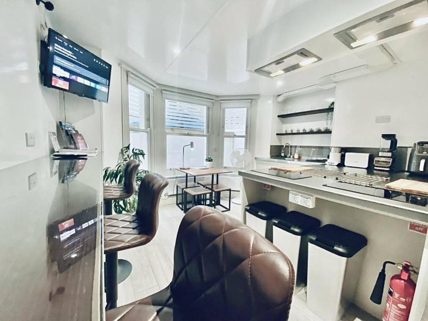 Apt 12 Luxury Living Chic Studio Steps From Beach 布赖顿 外观 照片